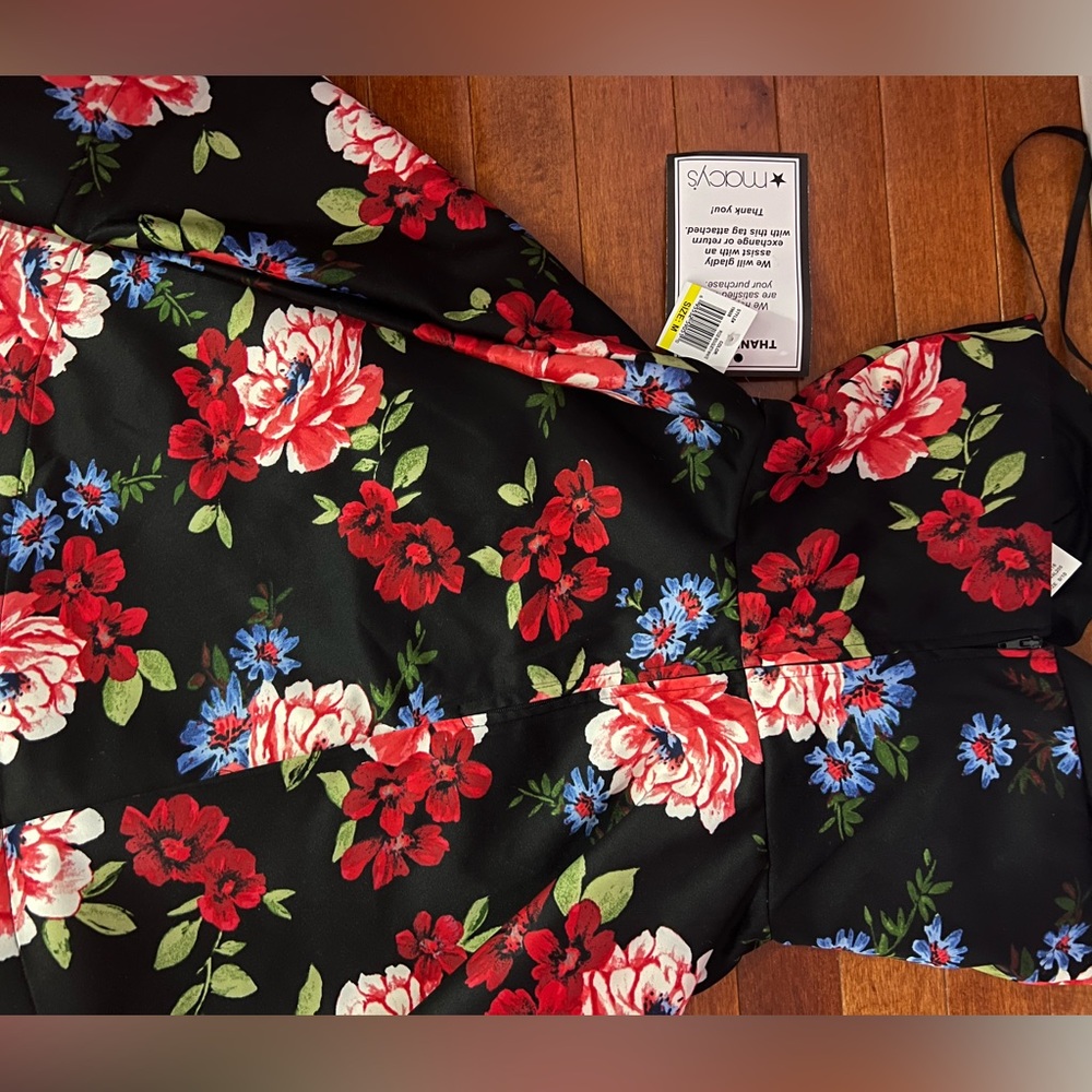 DRESS - Picture 3 of 4